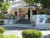 Entrance to Surf'N'Safari '04 (Photo by Rainer Mueller)
