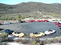 Circle of Miatas during Surf 'N' Safari '99 (Photo by Mark Booth)
